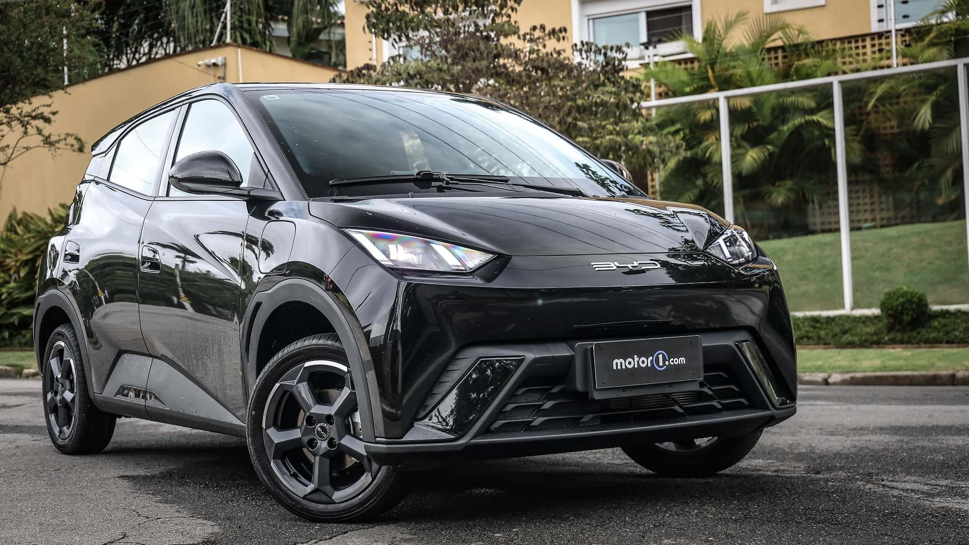 BYD-Dolphin-Mini-1920x1080